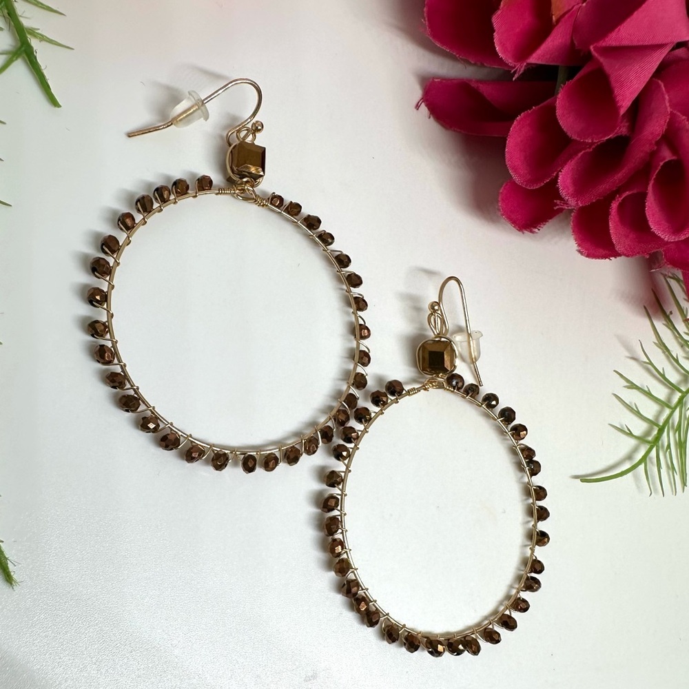NEW⚜️Cocoa Beaded Glass Handmade Hoop Earrings - Picture 3 of 4